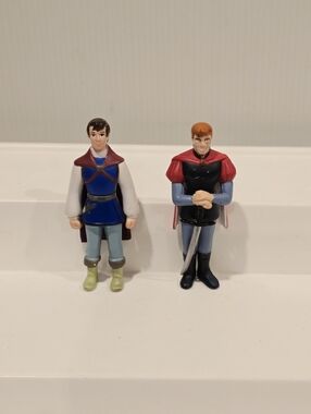 Disney World Cinderella Castle Monorail Park Playset Replacement Figures